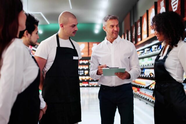 HR outsourcing for retail